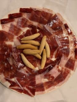 🌟 El jamón ibérico Pata Negra: la esencia de la gastronomía española